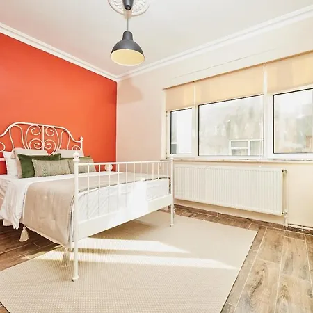 Stunning 3br 3bathroom 3ac Near Metro D4 Apartment *